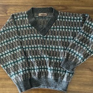 Vintage Jantzen v neck sweater size medium